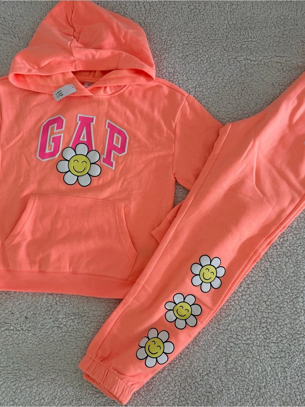 New girls GAP sz XXL 14-16 Hoodie & Joggers Set with Smiling Daisy Print